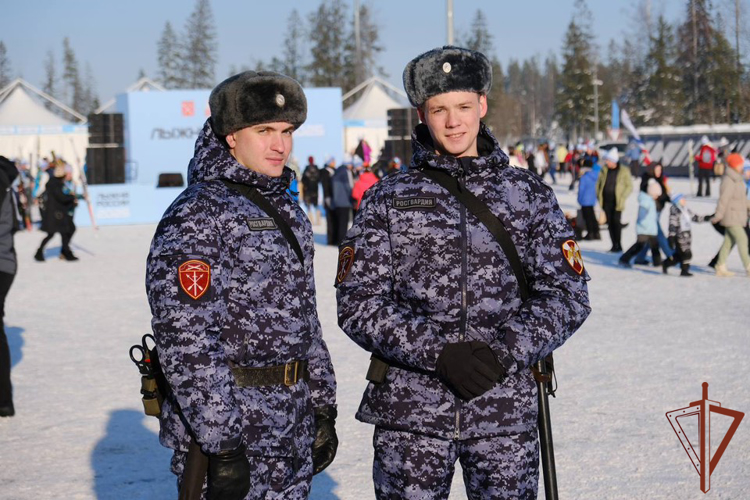 Безопасность участников «Лыжни России» в Ленинградской области обеспечили росгвардейцы