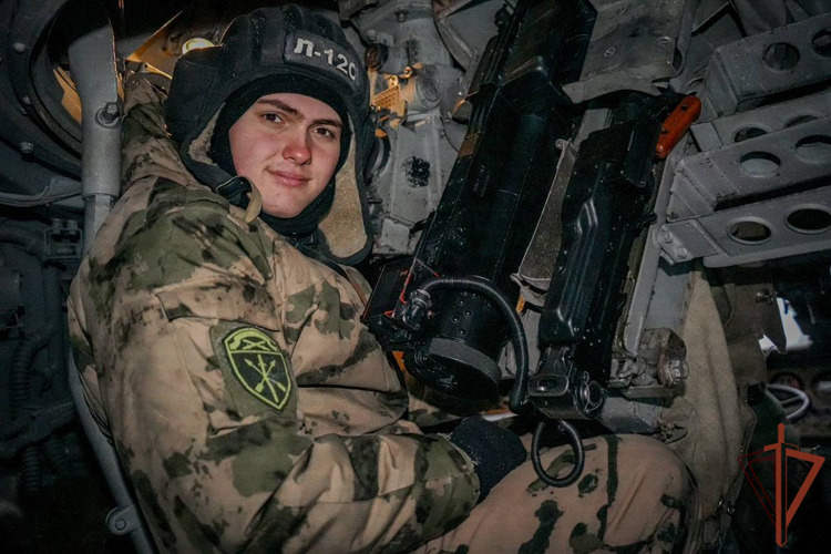Росгвардейцы отработали уничтожение БПЛА во время практических тренировок в Ленинградской области (видео)