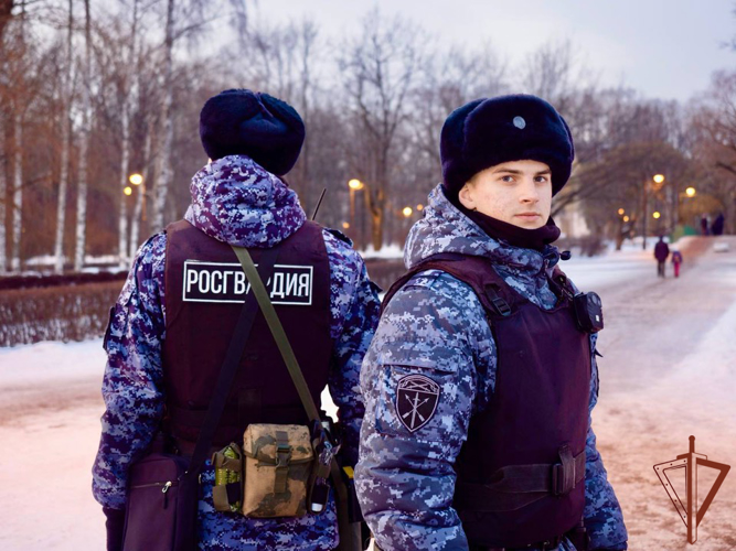 Военнослужащие и сотрудники Росгвардии обеспечили безопасность матча КХЛ в Санкт-Петербурге