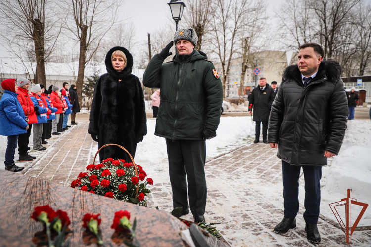 Память воинов-интернационалистов почтили в Ленинградской области 
