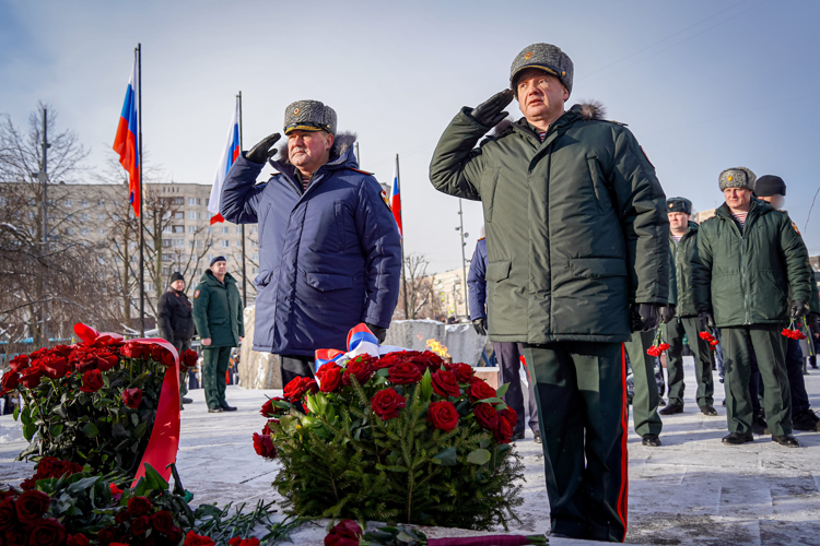 В Санкт-Петербурге росгвардейцы почтили память россиян, исполнявших служебный долг за пределами Отечества