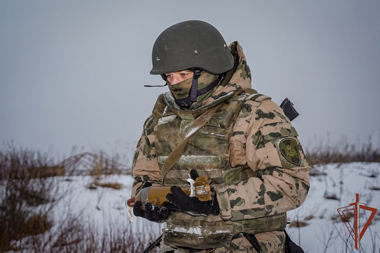 Артиллеристы Северо-Западного округа Росгвардии в Ленинградской области отработали уничтожение условных диверсионных групп (видео)