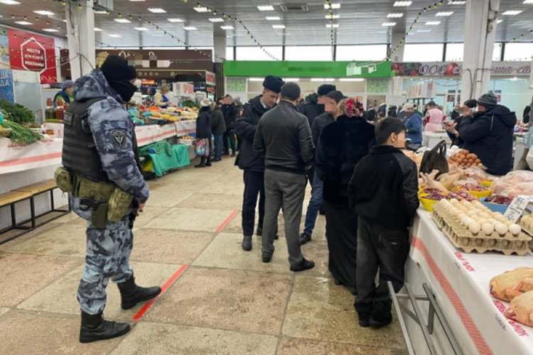 При силовой поддержке спецназа Росгвардии в Тамбове проведен рейд по выявлению нарушений миграционного законодательства