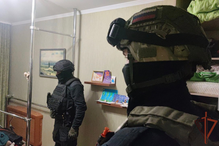 Сторонники экстремистской идеологии задержаны в Ульяновске при  силовой поддержке спецназа Росгвардии (видео)