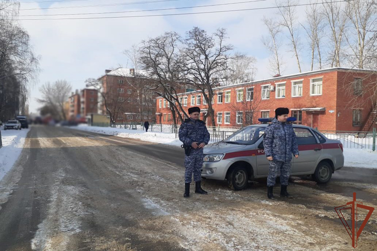 В Тамбовской области росгвардейцы предотвратили пожар