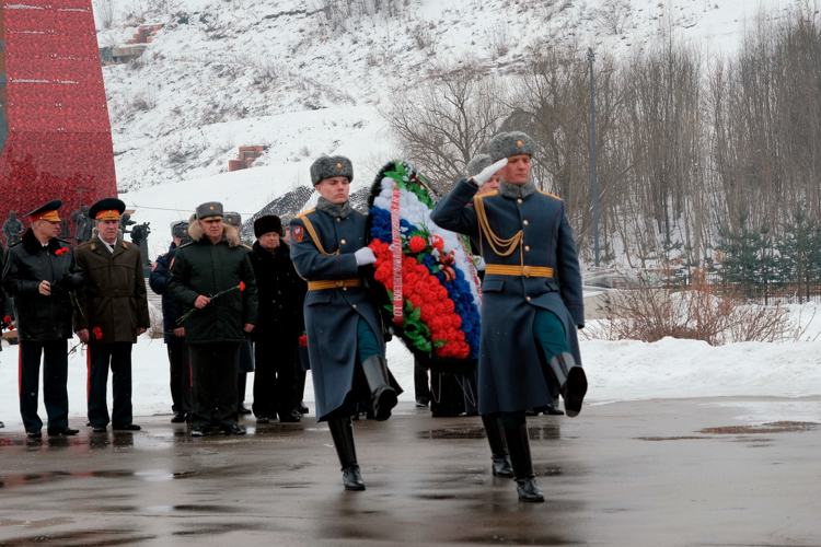 Командующий Приволжским ордена Жукова округом Росгвардии поздравил ветеранов и личный состав с Днём защитника Отечества