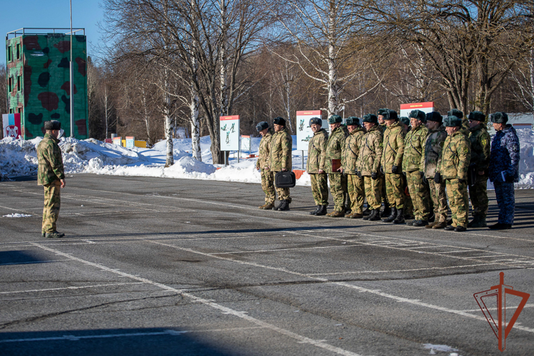 Учебный сбор со специалистами боевой подготовки состоялся в Уральском округе Росгвардии  