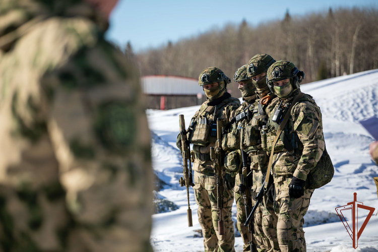 Учебный сбор со специалистами боевой подготовки состоялся в Уральском округе Росгвардии  