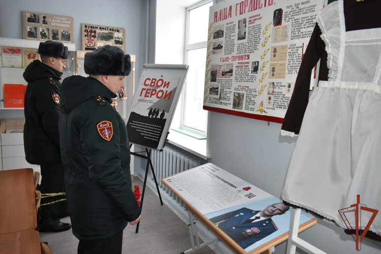 Память героически погибшего росгвардейца увековечена в Перми  