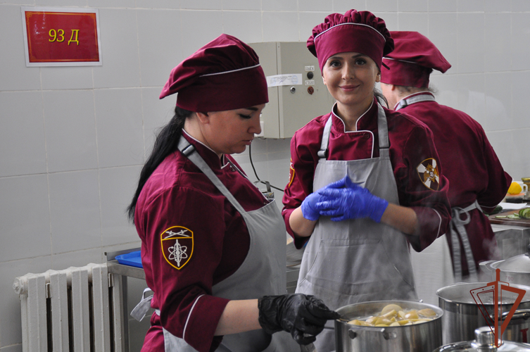 На Урале наградили победителей этапа конкурса специалистов продовольственной службы Росгвардии