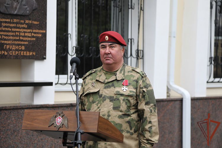 Мемориальную доску Герою России генерал-полковнику Михаилу Лабунцу открыли в Ростове-на-Дону