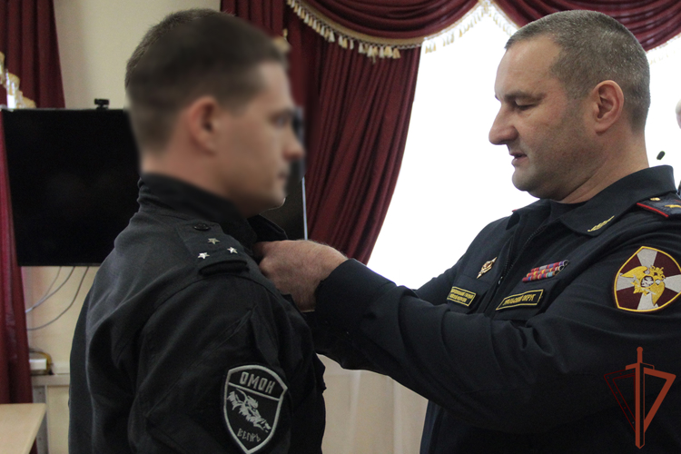 Сотрудникам тюменского ОМОН вручены государственные награды
