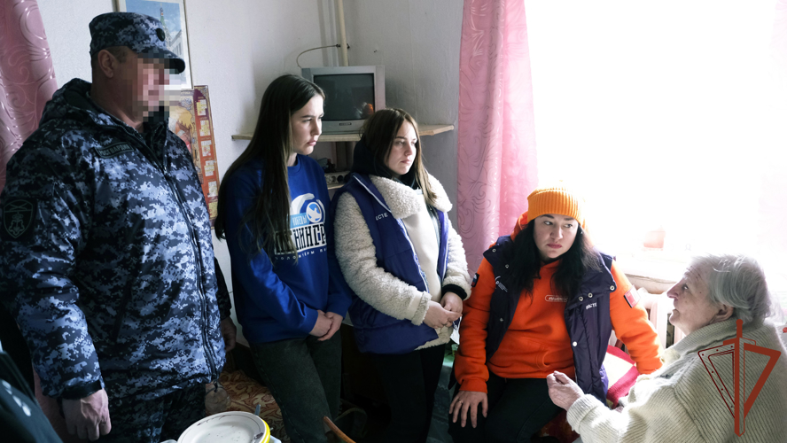 Росгвардейцы встретились с детьми Великой Отечественной войны в Херсонской области