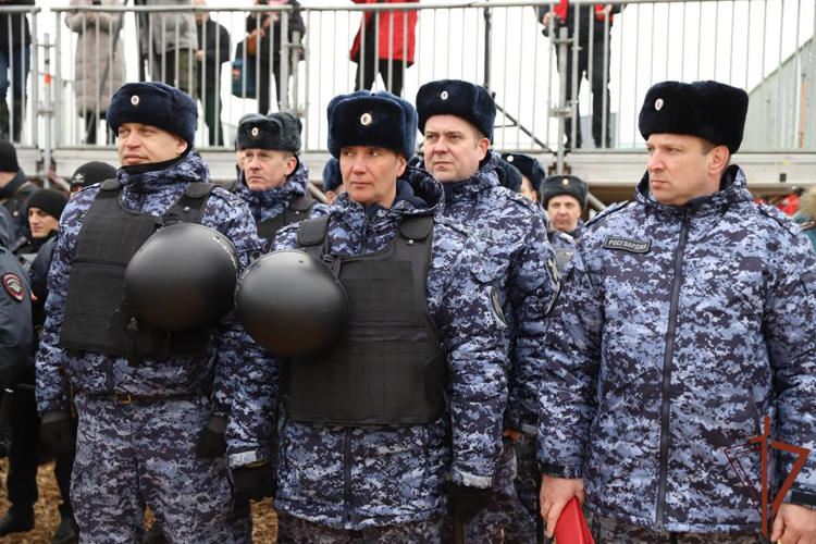 Сотрудники Росгвардии в Москве приняли участие в масштабном учении по ликвидации чрезвычайных ситуаций