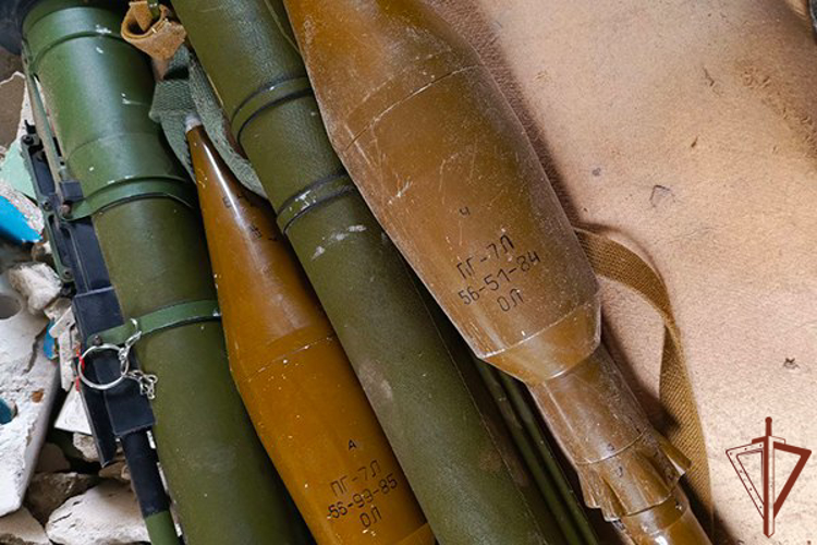 Росгвардейцы обнаружили схрон с боеприпасами в Херсонской области 
