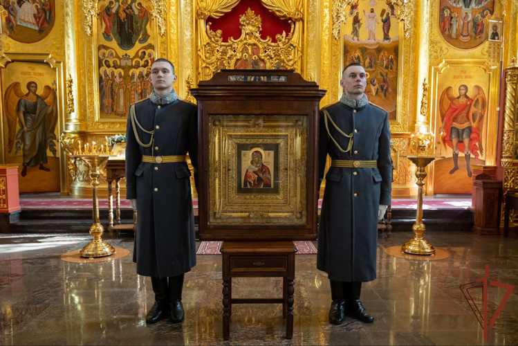 Главному храму Росгвардии передана Фёдоровская икона Божией Матери (видео)