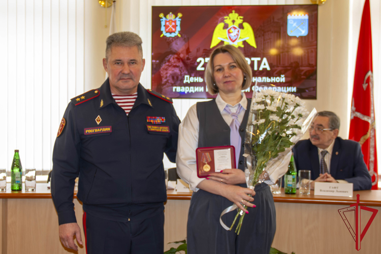 В Санкт-Петербурге состоялась церемония награждения служащих вневедомственной охраны ко Дню войск национальной гвардии