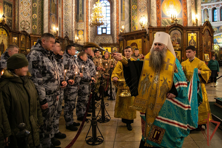 Росгвардейцы — участники СВО поблагодарили представителей Нижегородской епархии за переданные им подарки (видео)