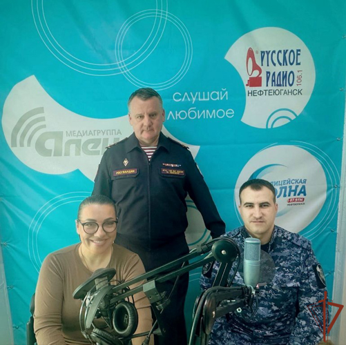 В свой профессиональный праздник росгвардейцы провели встречи с журналистами Урала