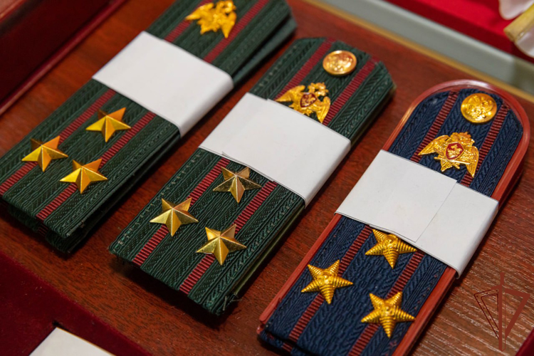 Генерал-полковник Алексей Воробьев встретился с кадетами Пермского президентского кадетского училища имени Героя России Федора Кузьмина и вручил награды офицерам Росгвардии
