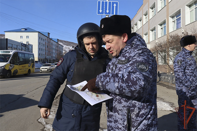 Росгвардия провела тактико-специальное занятие на охраняемом объекте в Магадане