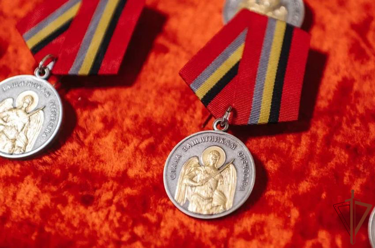 В Курской области росгвардейцев поздравили с профессиональным праздником
