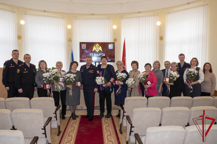 В Санкт-Петербурге состоялась церемония награждения служащих вневедомственной охраны ко Дню войск национальной гвардии