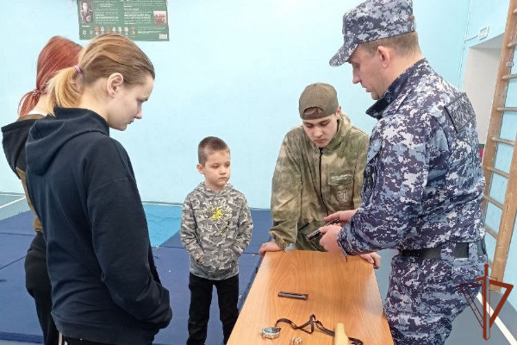 Мероприятия всероссийской патриотической акции «Дни Росгвардии» проходят в городах Сибири