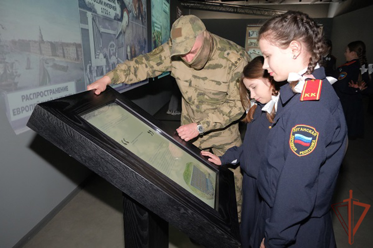 В парке «Россия – моя история. Луганск» состоялось просветительское мероприятие в преддверии Дня войск национальной гвардии (видео)