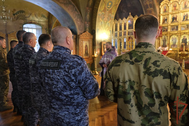 В Курске состоялся благодарственный молебен, приуроченный ко Дню войск национальной гвардии Российской Федерации 