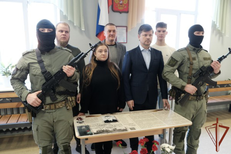 Посвященную сотруднику СОБР Росгвардии «Парту Героя» открыли в Ярославле