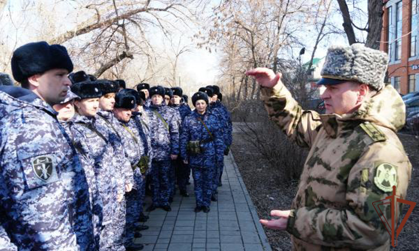 В Оренбурге росгвардейцы приняли участие в пожарно-тактическом занятии