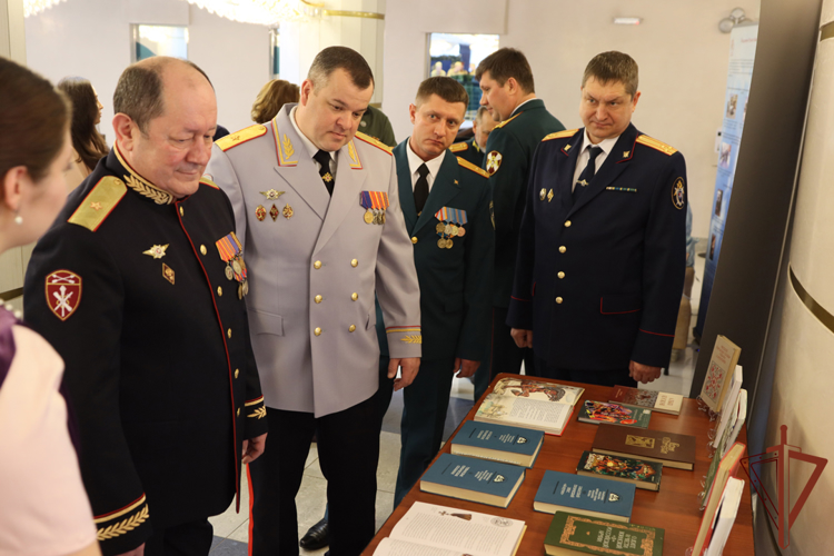 В Кузбассе прошел бал, посвященный Дню войск национальной гвардии Российской Федерации