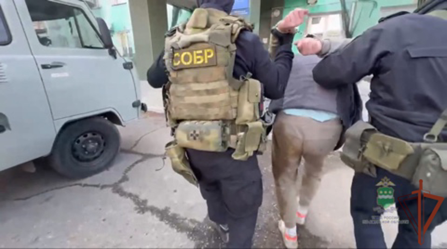 В Приамурье сотрудники СОБР Росгвардии оказали содействие в задержании подозреваемых в совершении тяжкого преступления (видео)