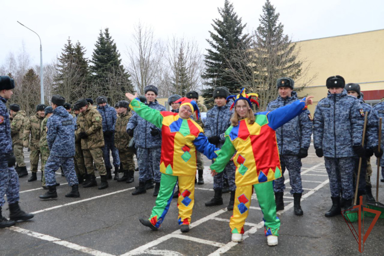 В Подмосковье военнослужащие Центрального округа Росгвардии приняли участие в праздновании Масленицы