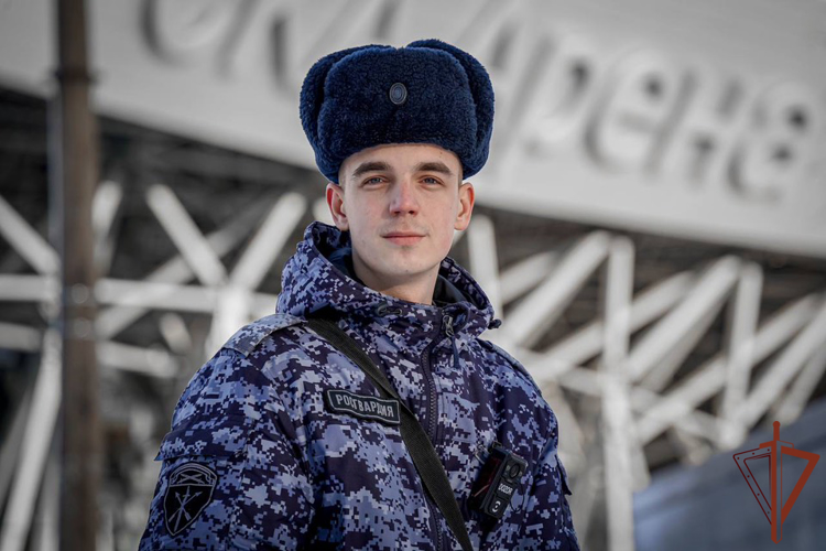 Военнослужащие и сотрудники Росгвардии обеспечили безопасность матча КХЛ в Санкт-Петербурге 