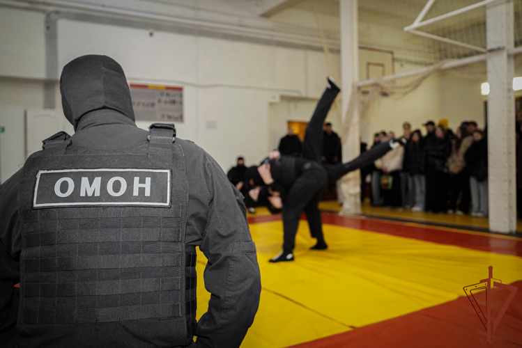 В Северо-Западном округе Росгвардии проходят дни открытых дверей