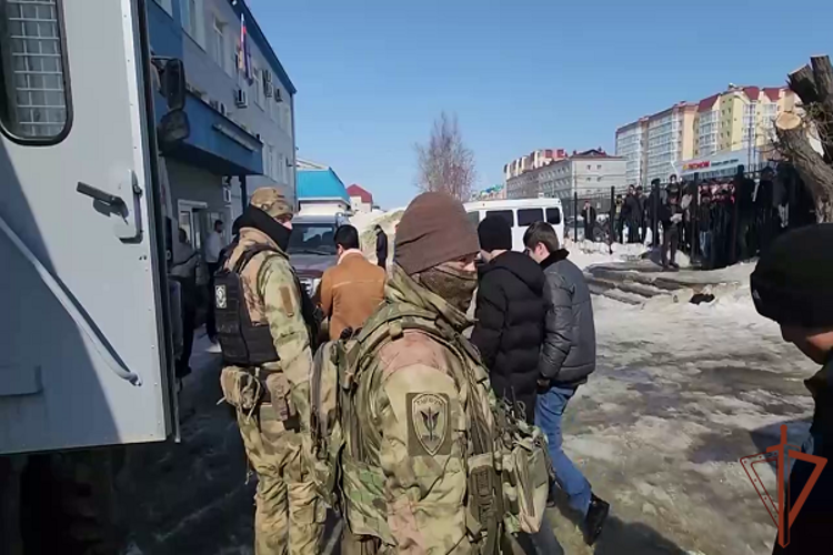 На Сахалине росгвардейцы приняли участие в мероприятиях по контролю соблюдения миграционного законодательства