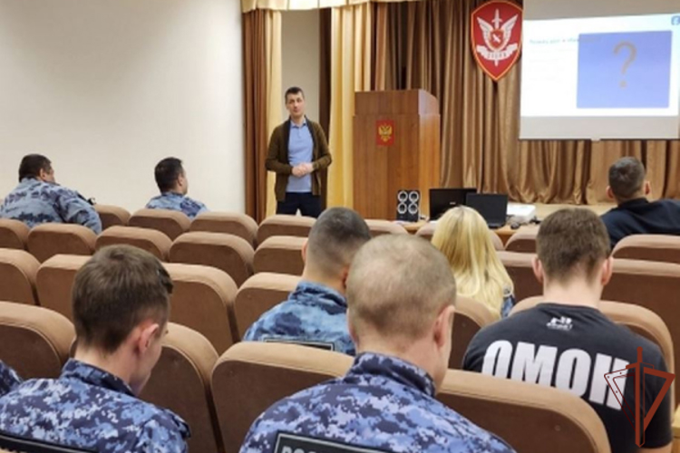 Патриотические, познавательные и спортивные мероприятия с участием Росгвардии состоялись на Урале