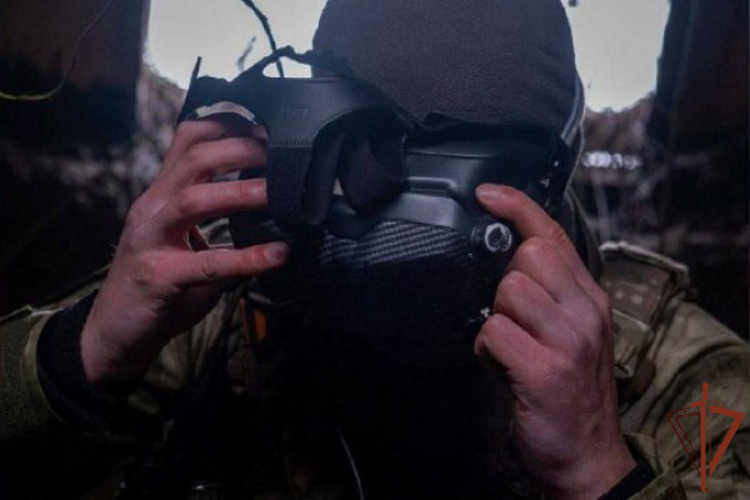 Операторы БПЛА Росгвардии уничтожили боевиков ВСУ с помощью ударного FPV-дрона (видео)
