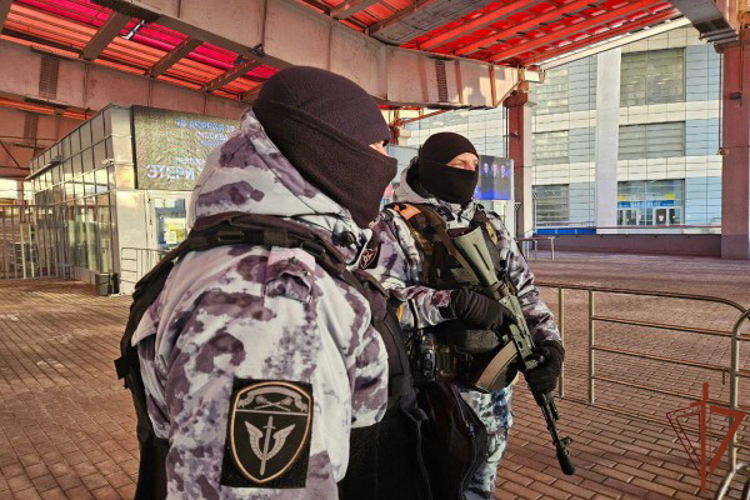 Военнослужащие и сотрудники Росгвардии обеспечили безопасность матча КХЛ в Москве