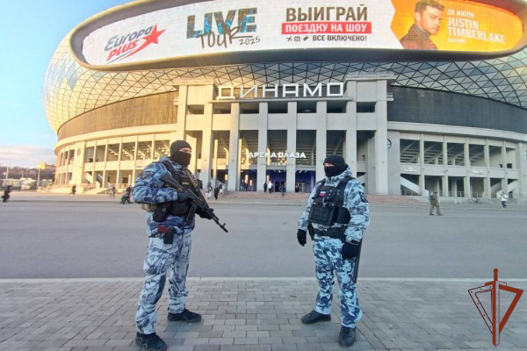 Росгвардейцы обеспечили безопасность хоккейных матчей КХЛ в Москве