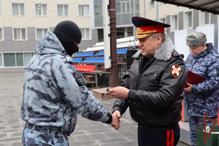 Столичному спецназу Росгвардии передали новую автотехнику (видео)