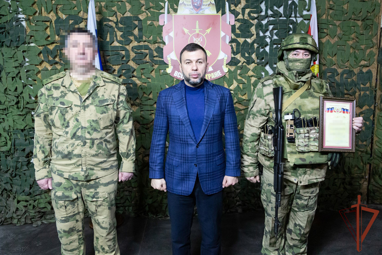 Глава ДНР наградил росгвардейцев, выполняющих задачи в зоне СВО (видео)