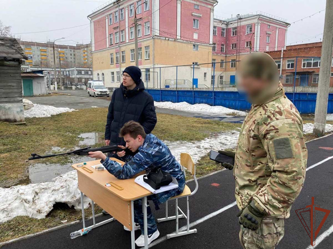 Всероссийская патриотическая акция «Дни Росгвардии» продолжается на Урале (видео)