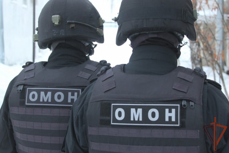 В Челябинской области при силовой поддержке ОМОН Росгвардии задержан подозреваемый в коррупции