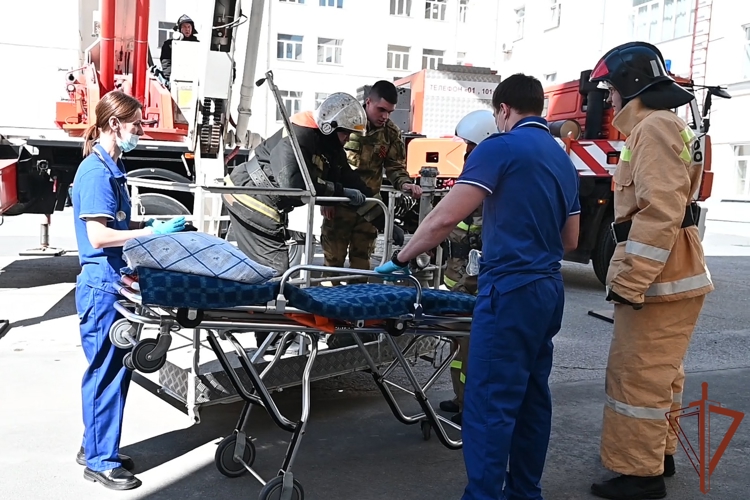 Межведомственная тренировка Росгвардии и МЧС состоялась в Новосибирске
