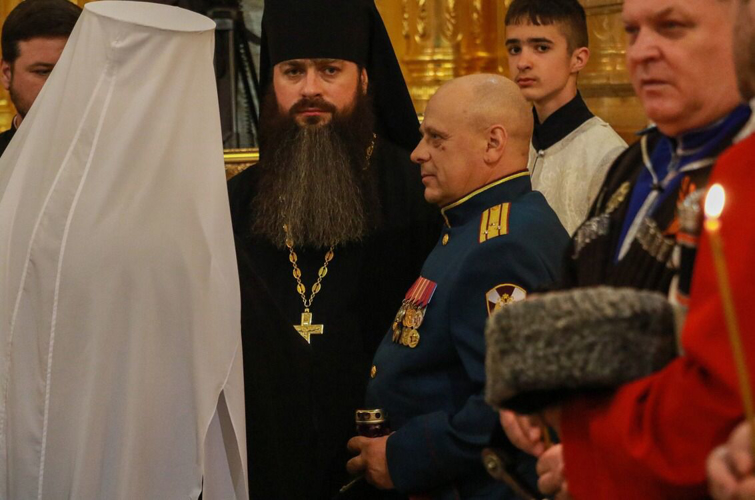 В Ставрополе передали Благодатный огонь командованию Северо-Кавказского округа Росгвардии