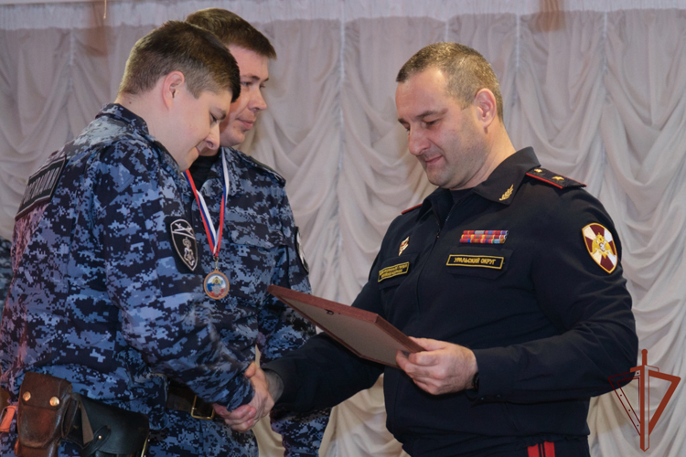 В Уральском округе Росгвардии прошел окружной этап конкурса «Лучший по профессии»