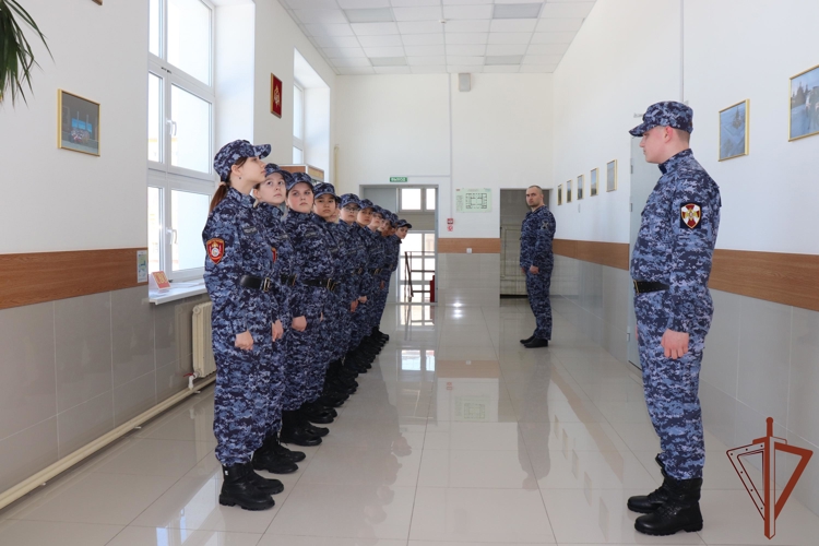 Мероприятия для школьников провели росгвардейцы на Дальнем Востоке